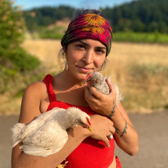 Meet your Posher, Taylon - Picture 2 of 3